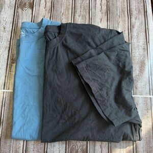 Lot of 2 LL bean traditional fit men’s size XL Black and Blue T-Shirts